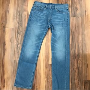 Men’s Levi jeans